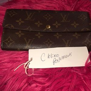 AUTHENTIC LOUIS VUITTON MONOGRAM WALLET